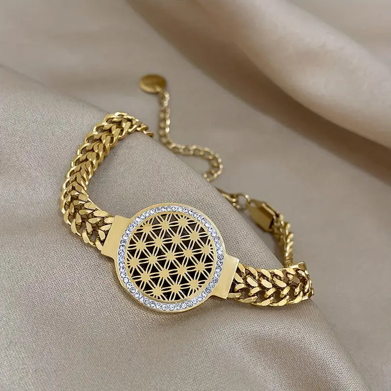 Elegant 18K Gold-Plated Stainless Steel Bracelet with Sparkling Rhinestone Accents