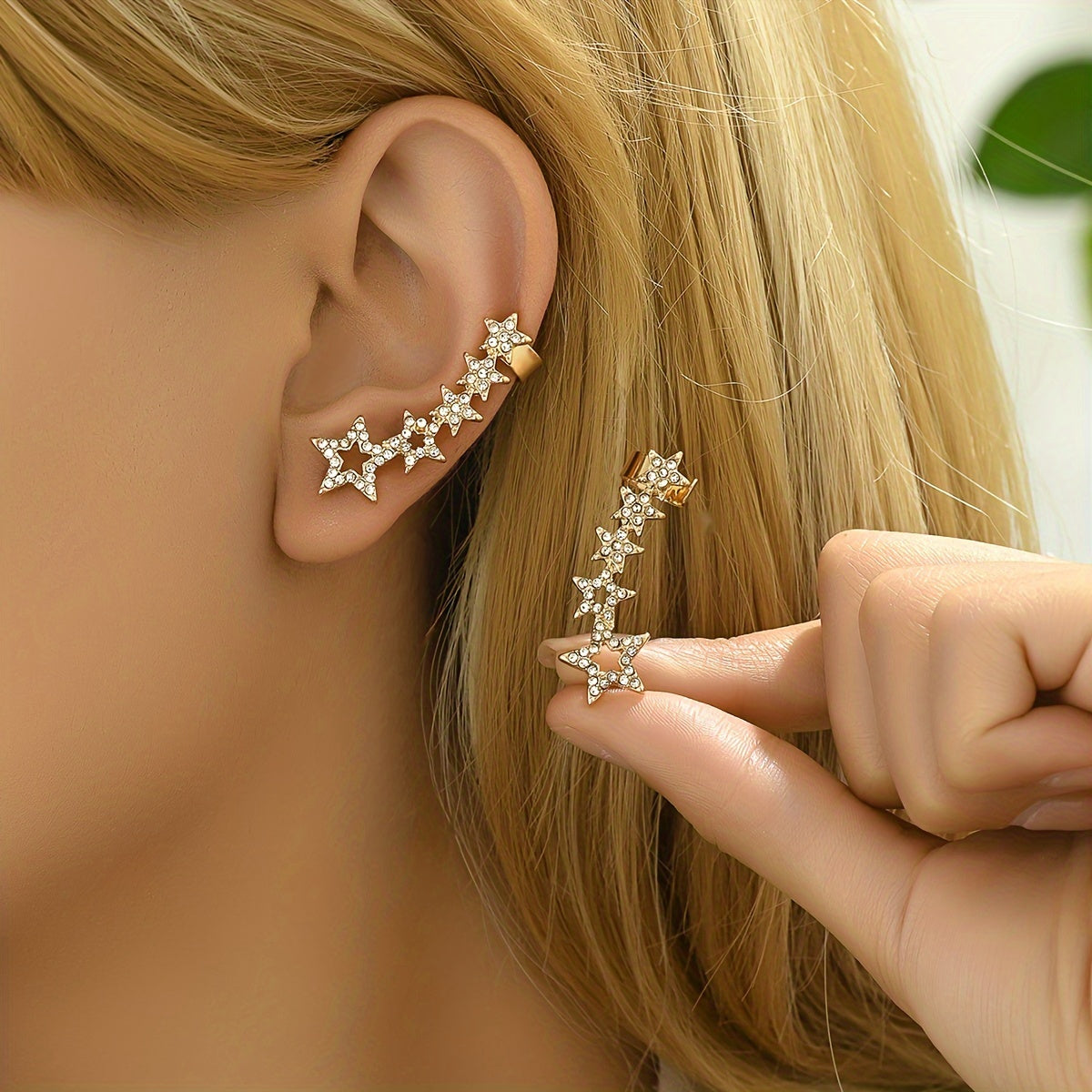Exquisite Sparkly Artificial Diamond Decor Stars Design Stud Earrings