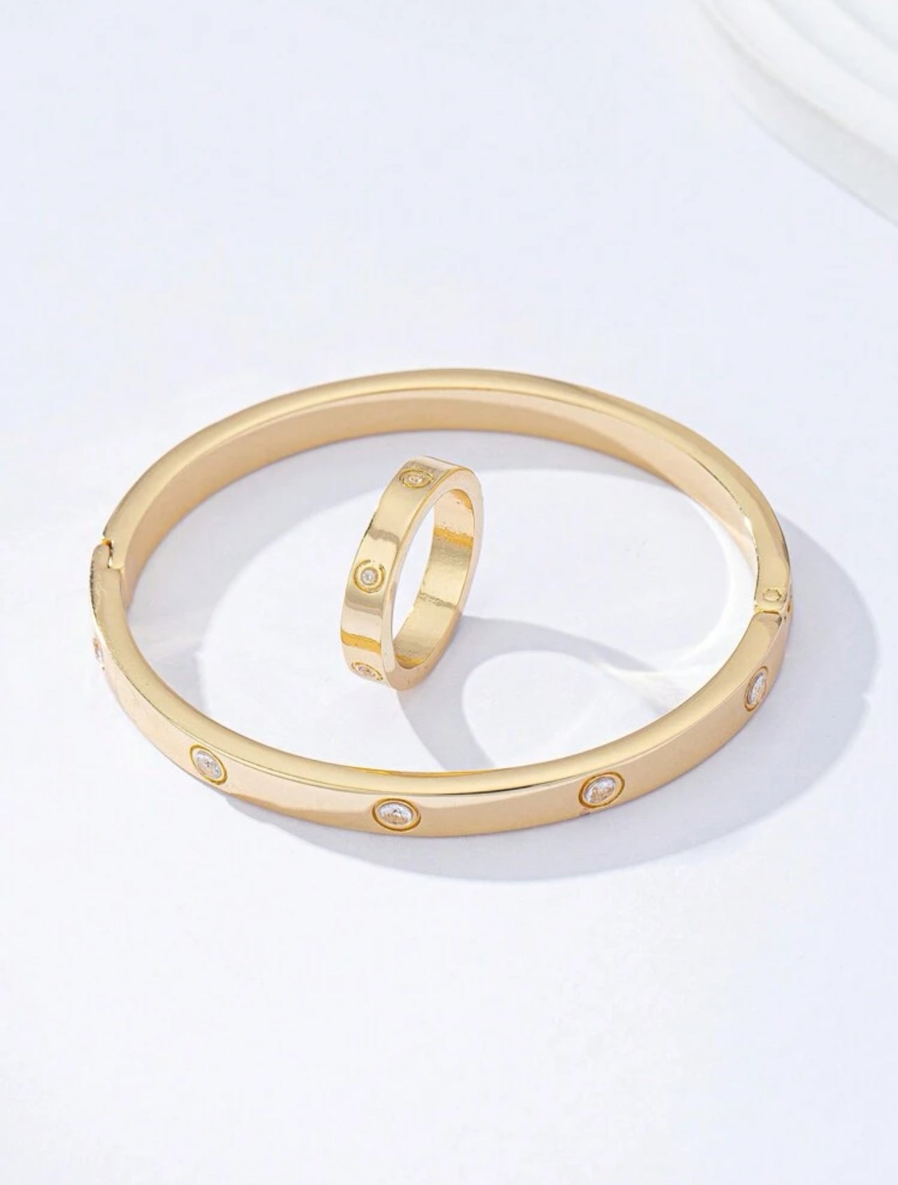 2pcs Stainless Steel zirconia Pattern Ring Bangle Set