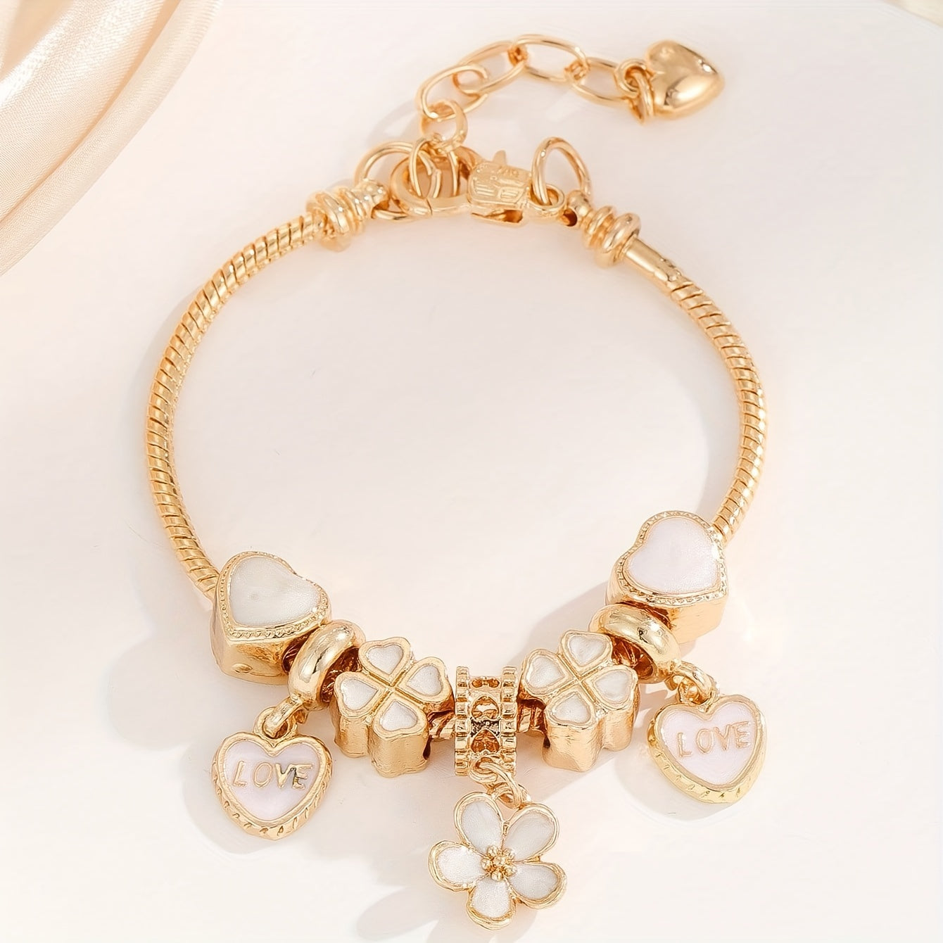 Stylish White Series Love Heart Flower Four Leaf Clover Charm Bracelet Elegant Cute Style Beaded Bracelet For Women