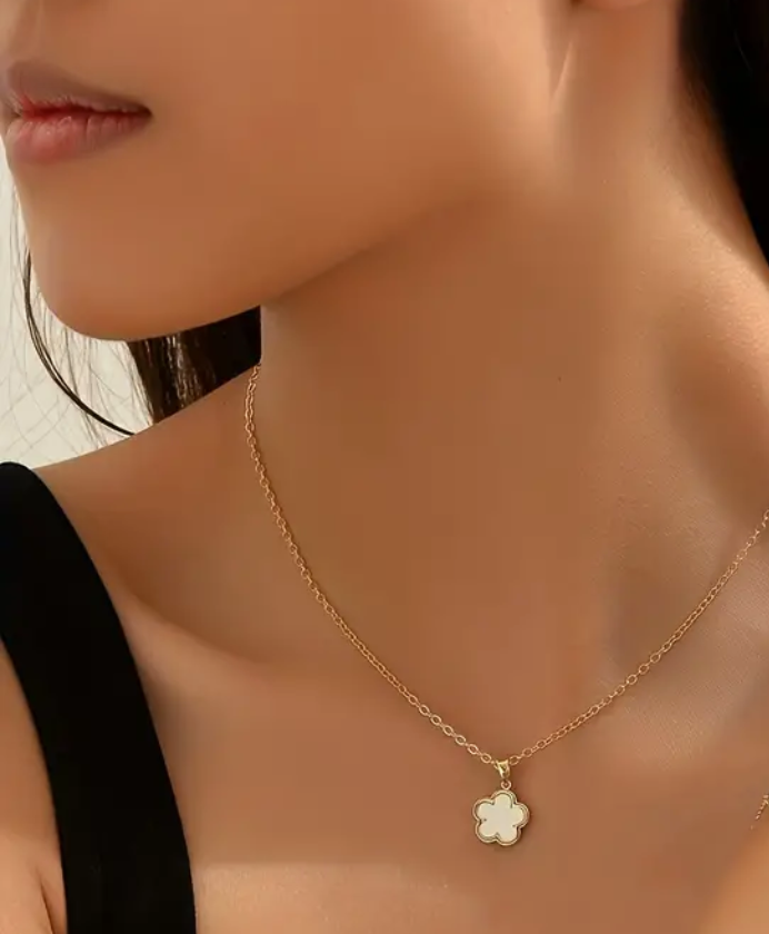 White Elegant Five-petal Flower Pendant Necklace
