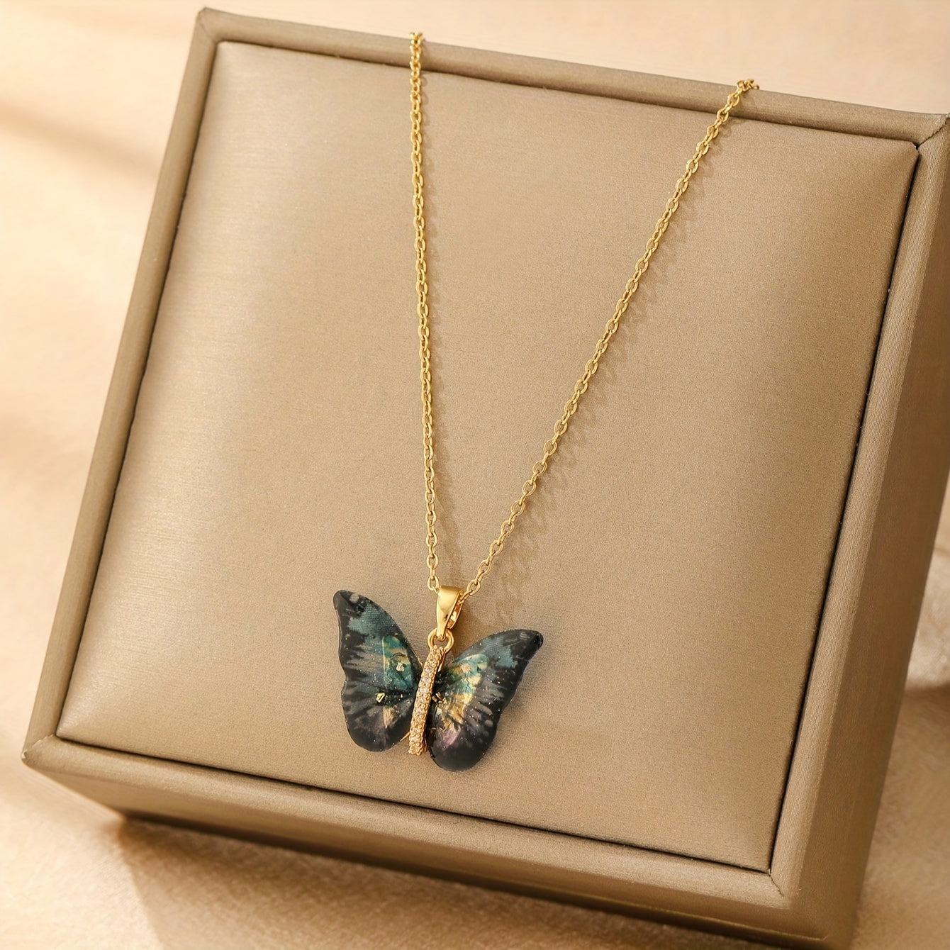 1pc Black Gradient Butterfly Pendant Necklace, Fashion Simple Design Jewelry
