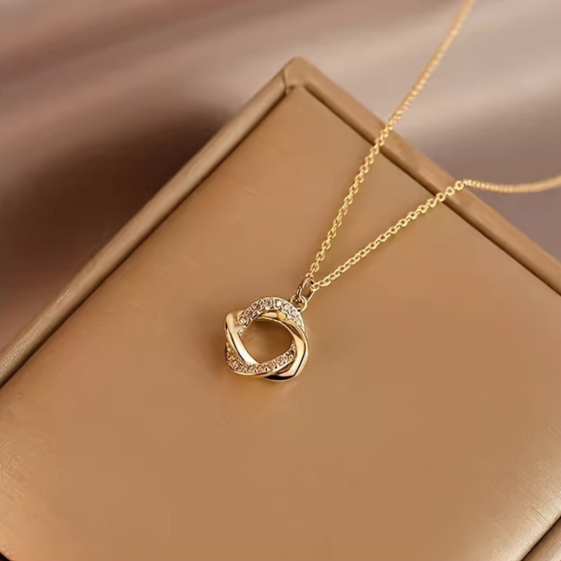 Golden Minimalist Necklace With A Pendant