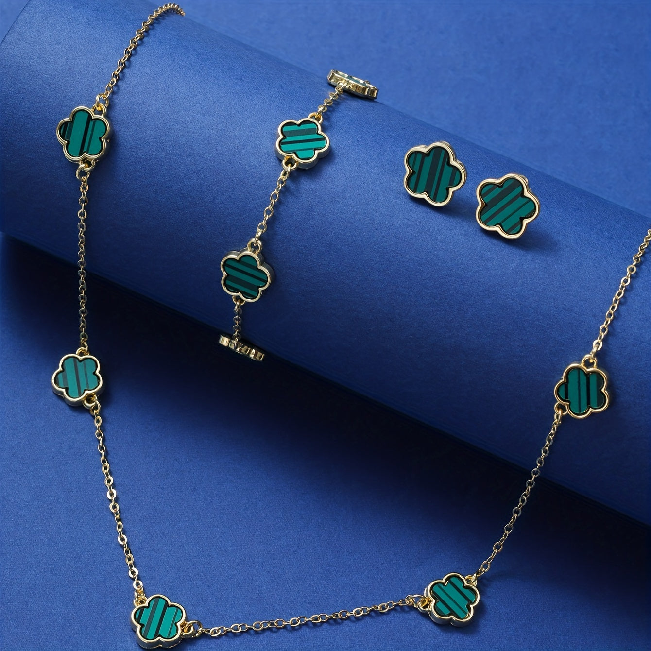 4pcs Ear Studs + Necklace + Bracelet Chic Jewelry Set Trendy Lucky Flower Design Green