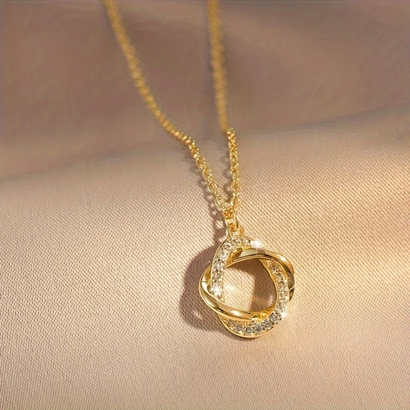 Golden Minimalist Necklace With A Pendant
