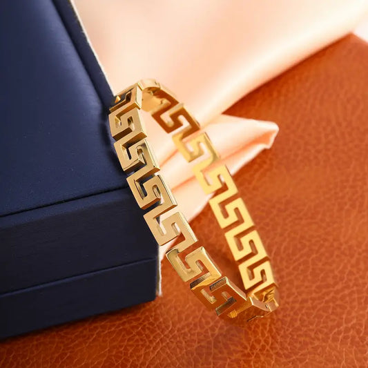 Elegant Gold-Plated Match Stainless Steel Bracelet