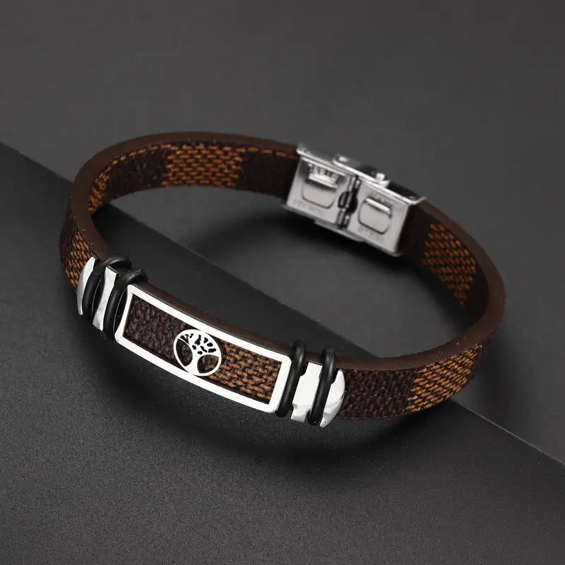 Stylish Men's Wide Faux Leather Bracelet - Vintage-Inspired Faux Leather