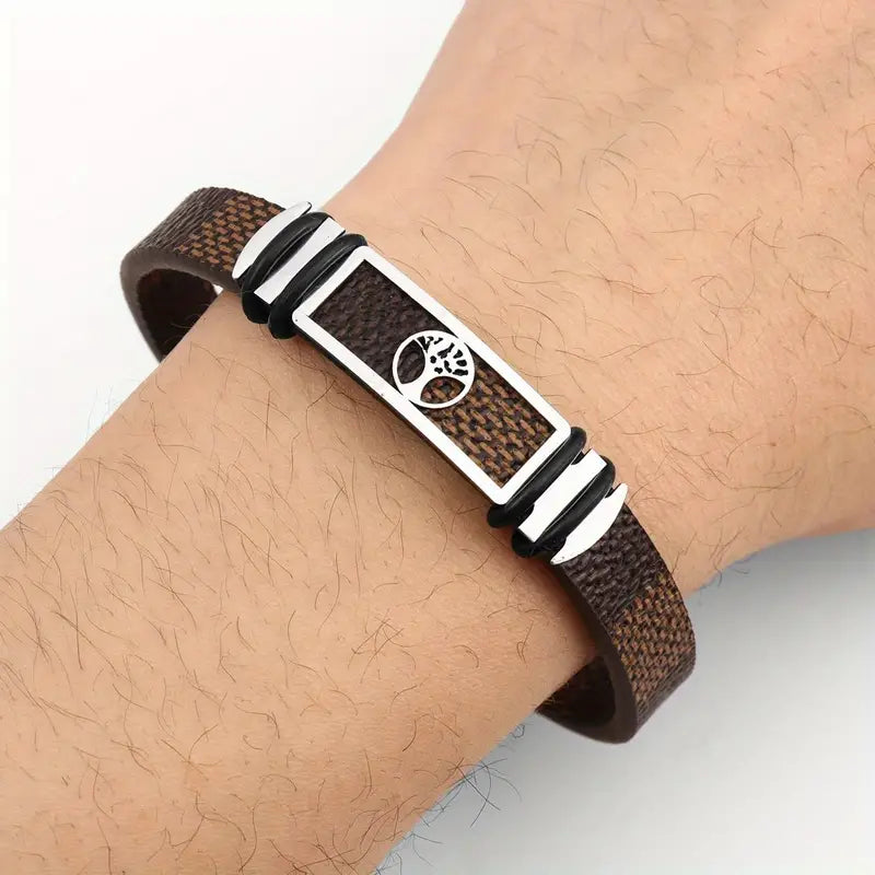 Stylish Men's Wide Faux Leather Bracelet - Vintage-Inspired Faux Leather