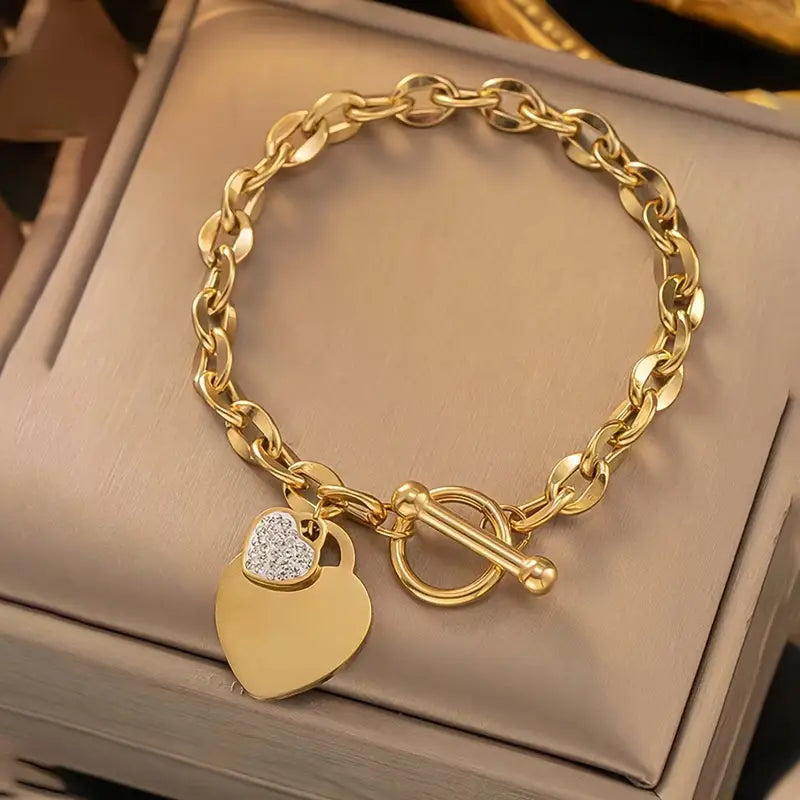 Elegant Vintage-Inspired 18K Gold Plated Titanium Steel Bracelet for Women - Perfect for Casual Attire