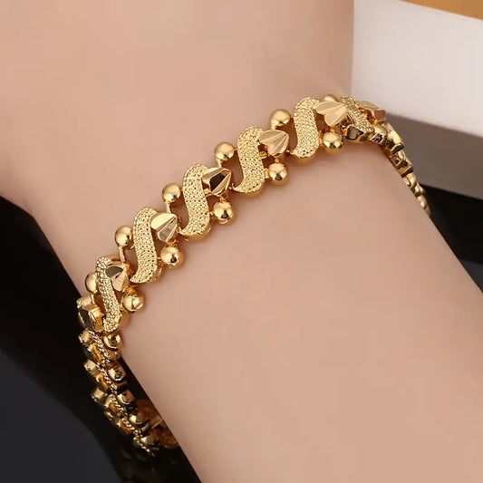 Bohemian Elegant Style Women's Romantic Heart Bracelet, 24k Gold Plated