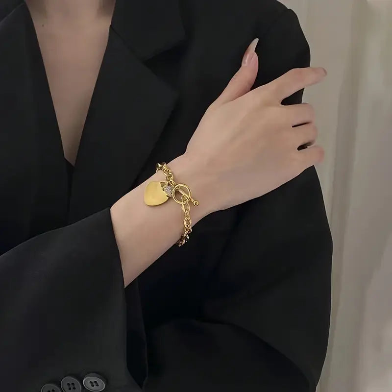 Elegant Vintage-Inspired 18K Gold Plated Titanium Steel Bracelet for Women - Perfect for Casual Attire