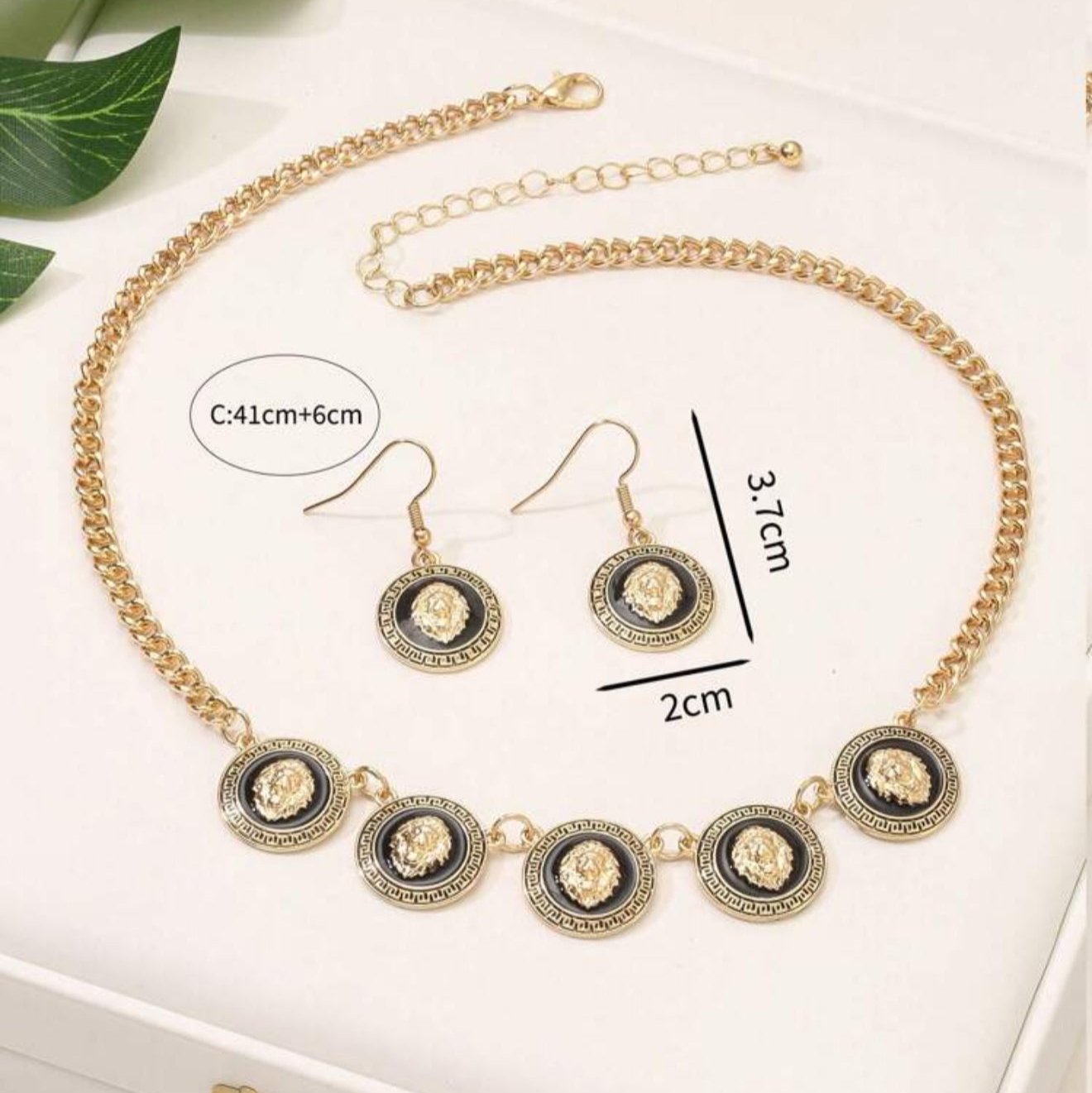 1set Fashionable Casual Classic Retro Elegant Geometric Alloy Earrings &Pendant Lion Head Great Wall Pattern Chain Jewelry