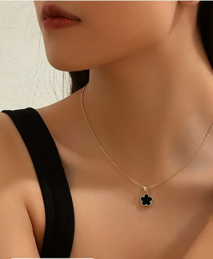 Black Elegant Five-petal Flower Pendant Necklace