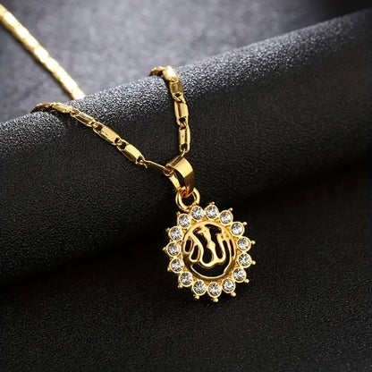 1pc Vintage Inlaid Zircon Hollow Pendant Necklace Men's Casual Luxury Banquet Multifunctional Jewelry Gift