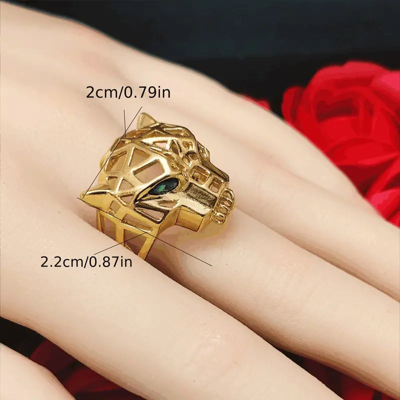 Fashionable Cubic zirconia Green Eyed Leopard Head Decoration Hollow Ring Gold Plated