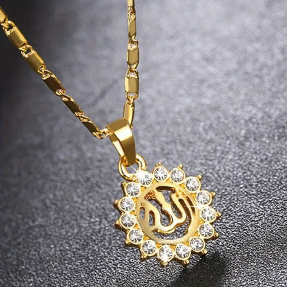 1pc Vintage Inlaid Zircon Hollow Pendant Necklace Men's Casual Luxury Banquet Multifunctional Jewelry Gift