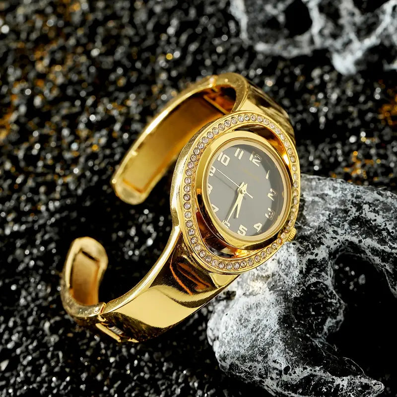 Elegant Women'S Oval Case Quartz Wrist Watch, Luxury Alloy Band