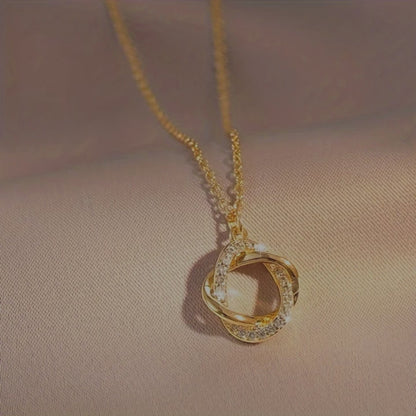 Golden Minimalist Necklace With A Pendant